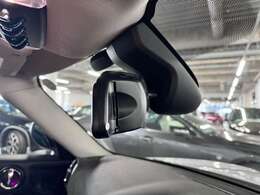 オイル交換年2回無料＆24時間ロードサービスのケーユーメンバーズカードや3年間の定期点検整備代、消耗品の交換がセットになったメンテナンスパック、こすっても安心コーティング等の特典も有ります♪