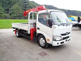 キャブ標準ロング　荷台内寸L370cmx178cmxH38cm 積載量 3.000kg　ワイドアウトリガー　4ダン　ラジコン　フックイン　新規車検整備代金　19.8万　クレーン年次点検・整備　15.4万が車両価格に含まれています