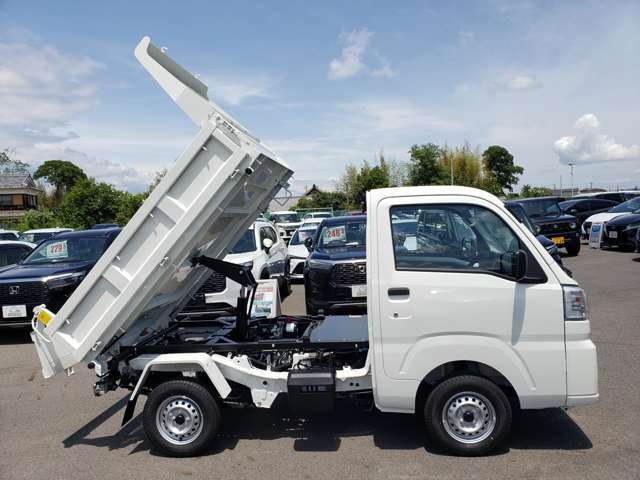 ご希望のお車が売約済みの場合、新車を同等価格にてご案内出来る場合がございますので是非ご相談ください！