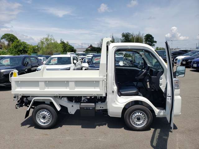 走行が少ないお車を多数用意しております。事故歴等のあるお車はもちろん取り扱っておりませんので、安心してお買い求め頂けます♪