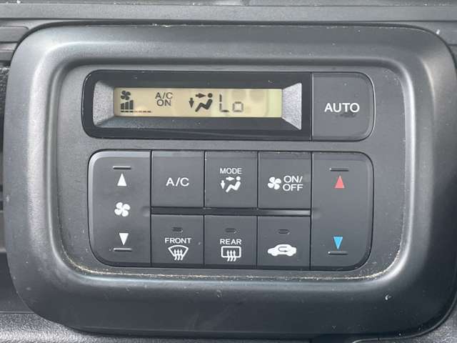 使いやすいエアコンパネル！