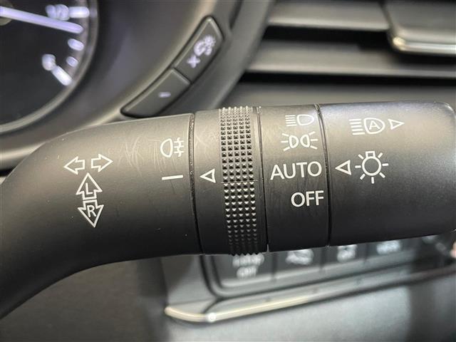 【オートライト】オートライトなのでライトの点け忘れを気にすることなく運転が出来ます♪