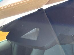 【トヨタセーフティセンス】走行中に前方の車両等を認識し、衝突しそうな時は警報とブレーキで衝突回避と被害軽減をアシスト。より安全にドライブをお楽しみいただけます。