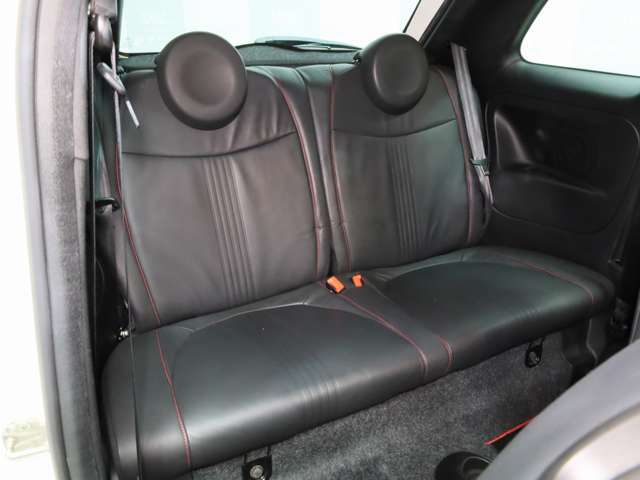 下取買取車両候補の詳細をぜひ教えてください！バイク、トラックまでなんでも大歓迎です。ローン残債が残っている車両の下取手続もお任せください。
