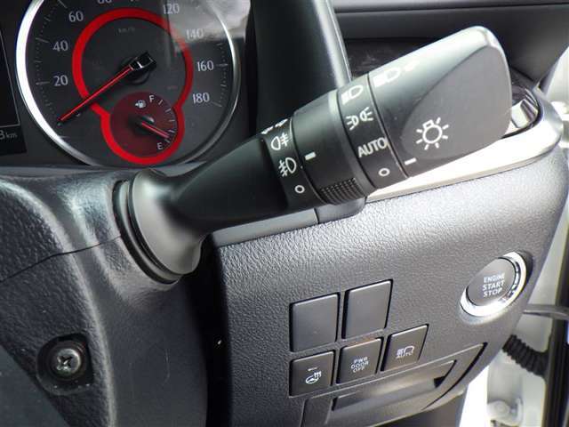 【保証がつくしプラン】『新車コース』（新車購入時ご加入プラン）トヨタのお店で新車を買うと、わずかな費用でご加入できます。