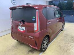 当店では車両本体価格以外に、諸費用を含めた支払総額も表示しておりますので、お客様の予算にピッタリのおクルマお選びができます。コーティングやJAFをセットにしたオトクな購入パックも好評です。