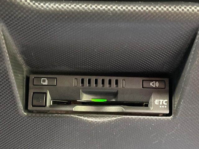 【ETC】高速道路の料金所をストレスなく通過！話題のスポットやサービスエリアに多い「スマートIC」利用時は必須のアイテムです。当店でセットアップを実施、ご納車当日からすぐにご利用いただけます！