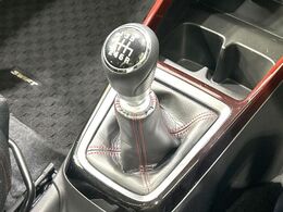 【フロア6速MT】走りの6速MT！！スポーティーな走行をお楽しみいただけます♪