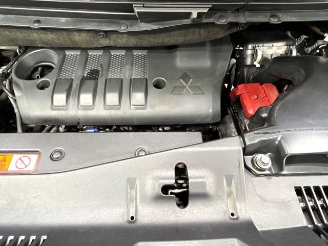 親切・丁寧な専門メカニックスタッフが応対！・車検・点検整備・事故等の修理などアフターサービスも安心。お車のカスタマイズもネクステージのサービススタッフまでご相談ください！