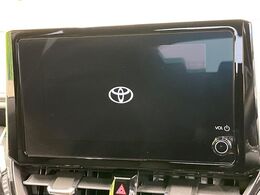 【8インチ　ディスプレイオーディオ】大画面のディスプレイはAppleCarPlayやAndroidAutoが利用可能。大きな画面でスマホナビアプリ等が利用いただけます♪