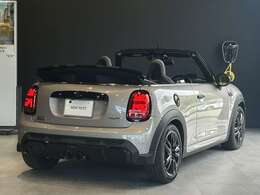 かわいいテールのデザインはほかの車にはない魅力があります。ひと目で“MINI”とわかるデザイン