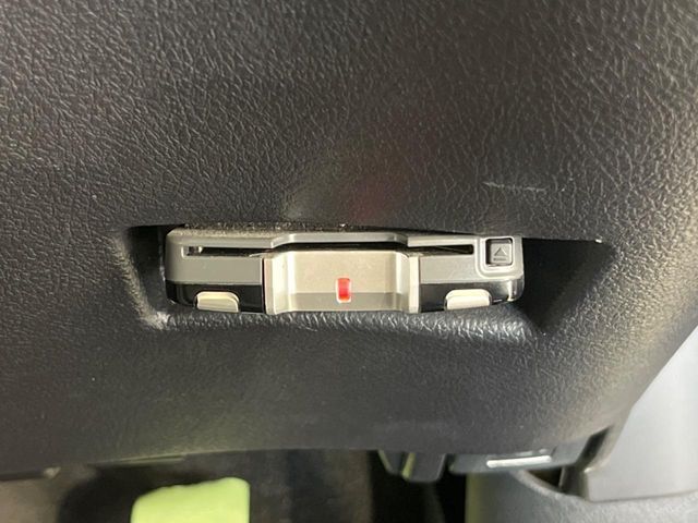 【ETC】高速道路の料金所をストレスなく通過！話題のスポットやサービスエリアに多い「スマートIC」利用時は必須のアイテムです。当店でセットアップを実施、ご納車当日からすぐにご利用いただけます！