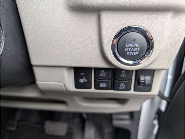 気になる点がございましたら、お気軽にお問合わせください。フリーダイヤル、カーセンサー在庫紹介・見積もり依頼メールでお待ちしております♪