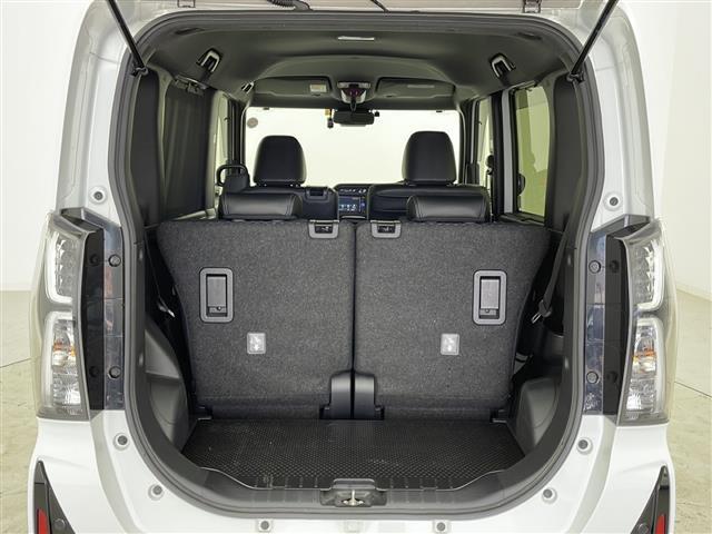 【トランク】積み込みやすくて、たっぷり積める荷室です。シートアレンジできるものは、乗車人数と荷物の量や大きさによってシートを動かすことができるので、より快適なドライブが可能です！