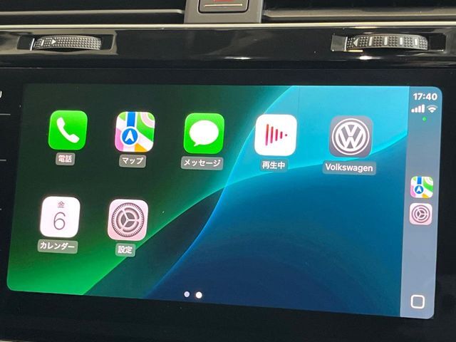 ●Apple　Car　Play：スマホとの有線接続で、ナビ・オーディオ再生などスマホのアプリ機能が画面でも使える便利機能です！