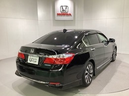 【Honda認定中古車 U-Select】　は3つの安心をお約束します。　1　Hondaのプロが整備した安心。 2　第三者機関がチェックした安心。　3　購入後もHondaが保証する安心。
