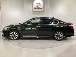 購入後も自社指定整備工場完備でお客様の愛車をしっかりサポート致します！御納車時には安全かつ安心してお乗り頂けるようホンダ専門知識を持つ整備スタッフが点検・整備・装備も説明をしてお渡ししております。