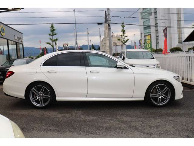 全車自社保証付き！　基本保証　3ヶ月もしくは　3，000km経過まで（無料）（※バルブ1個、バッテリーなどの消耗品等もすべて保証します。ただし、対象外の車両もありますので詳しくはお問い合わせください）