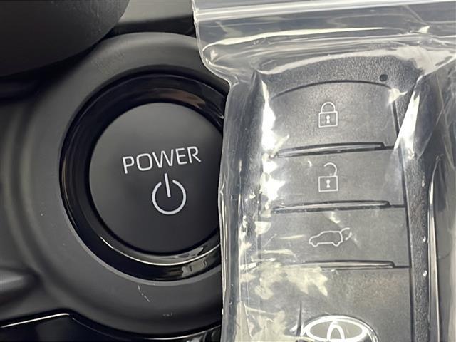 【付属品】このクルマ限定で使える装備品が付いています！使い方などはぜひ実際に店舗にお越しいただき、専門スタッフにお尋ねください！