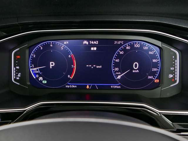 様々な表示が出来る、デジタルメータークラスター「Active Info Display」を装備！