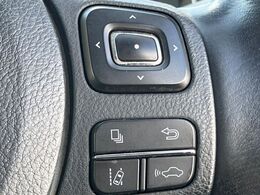 【プリクラッシュセーフティ】前方の車両等を検知し、衝突しそうな時は警報で注意を促し、ブレーキを踏む力をサポート。ブレーキを踏めなかった場合は衝突被害軽減ブレーキが作動、衝突回避をサポートします。