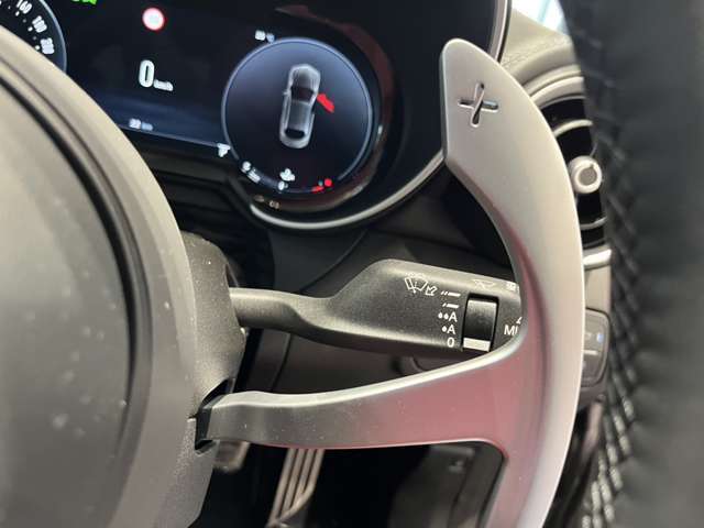 ご入庫の際はお電話等でご予約をしていただくことでスムーズにご案内することができます。＜TEL：017-762-0556＞＜サービス営業時間：10：00～18：00＞