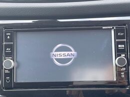 【純正ナビ】人気の純正ナビを装備。オーディオ機能も充実しており、Bluetooth接続すればお持ちのスマホやMP3プレイヤーの音楽を再生可能！毎日の運転がさらに楽しくなります！！