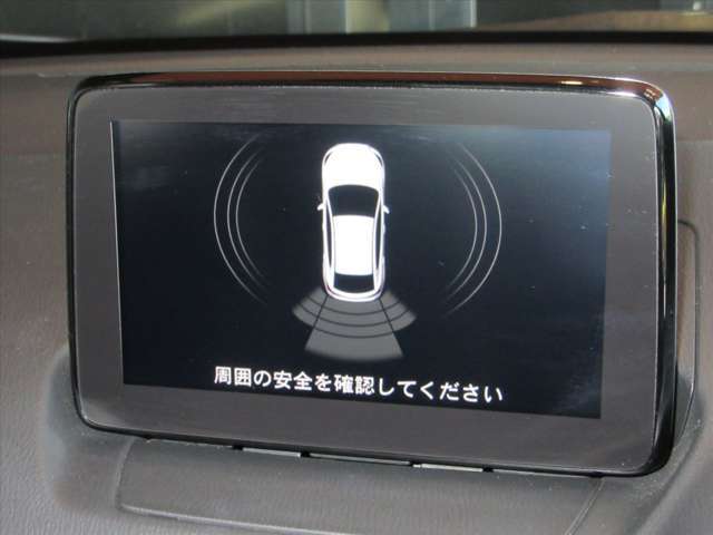 駐車時等に便利なパーキングセンサーも装着されています。後部の障害物等を音と光でお知らせします。便利な機能ですが、過信は禁物です。目視確認を怠らないようにお願いします★☆★☆