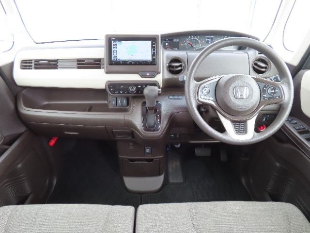 前方の視界もよく運転もしやすい作りになっています♪