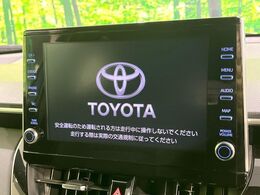 【ディスプレイオーディオ】お持ちのスマホやMP3プレイヤーとの無線接続で音楽再生が可能！コードで繋ぐわずらわしさも無く、手軽にお気に入りの音楽を楽しめます。