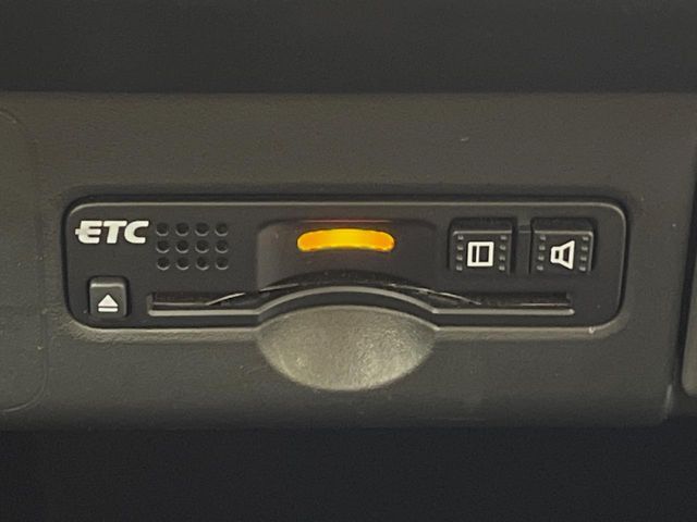 【ETC】高速道路の料金所をストレスなく通過！話題のスポットやサービスエリアに多い「スマートIC」利用時は必須のアイテムです。当店でセットアップを実施、ご納車当日からすぐにご利用いただけます！