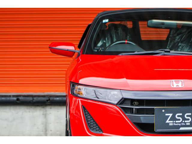 新品にてカーボンエンジンフード、ハイマウントカバー、テール、ヘッドライトカバー、ステアリングをカスタムしたS660です！！