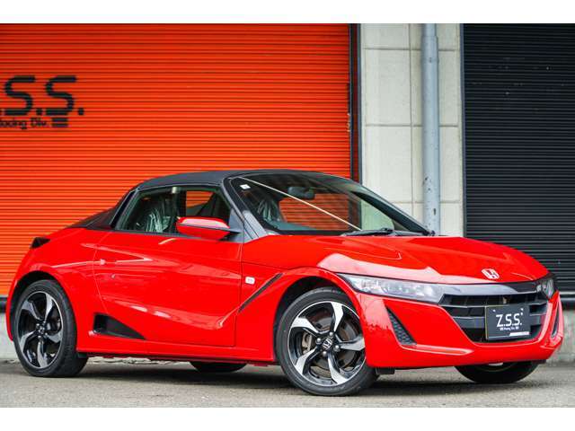 新品にてカーボンエンジンフード、ハイマウントカバー、テール、ヘッドライトカバー、ステアリングをカスタムしたS660です！！