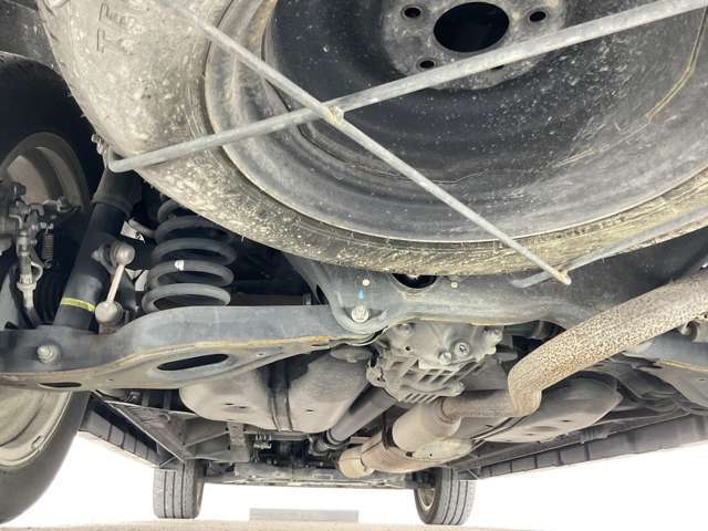 気になる足廻り＆下廻り・・・ご覧の通り状態良好◎沿岸部や降雪地にお住まいのお客様もご安心ください。