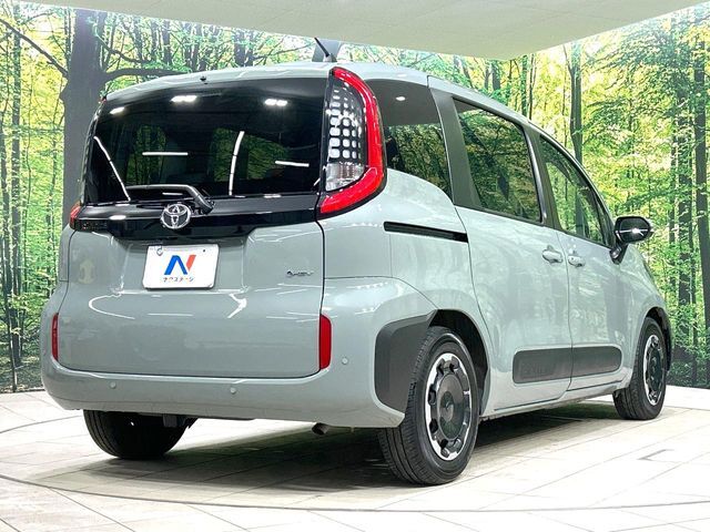 ☆全国のネクステージからお取り寄せが可能※！遠方の店舗に展示してあるクルマが気になる場合も、最寄りの店舗でご覧いただくことが可能です！是非私たちに要望をお聞かせください！※別途費用