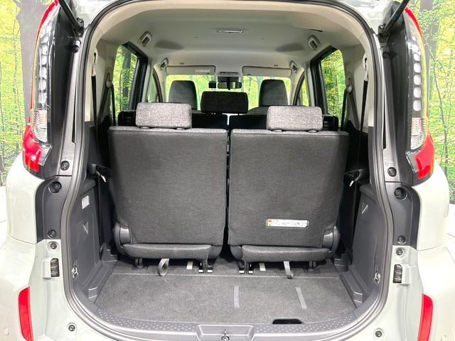 積み下ろしのしやすいデッキにはたっぷりと荷物を積み込んでいただけます。遊びから仕事まで、様々なシーンで頼れます♪