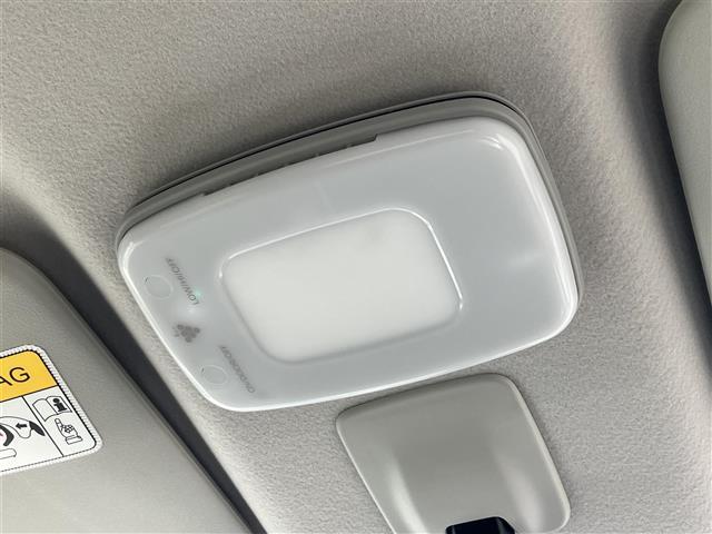 納車前に内外装のクリーニングをいたします。各種コーティング（別途有料）もご用意しておりますので、是非ご相談ください。
