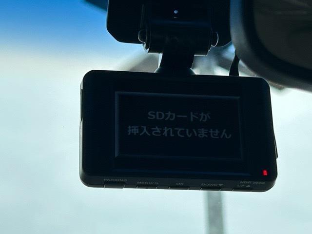 【バックミラー】大きなミラーでしっかり後方を確認していただけます！！