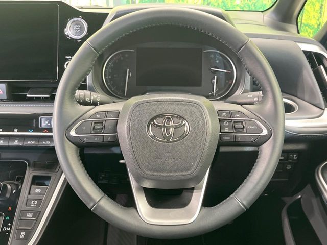 【ステアリングスイッチ】運転中、前方から目線をそらすことなく、オーディオ等の操作が可能な便利機能！安心＆快適なドライブを演出してくれます♪
