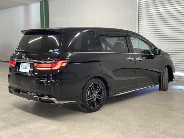 【右斜後】『外装：右斜後側』の画像になります。写真の内容に関してご不明点、ご質問等がございましたらお気軽にガリバー店舗までお問い合わせください。