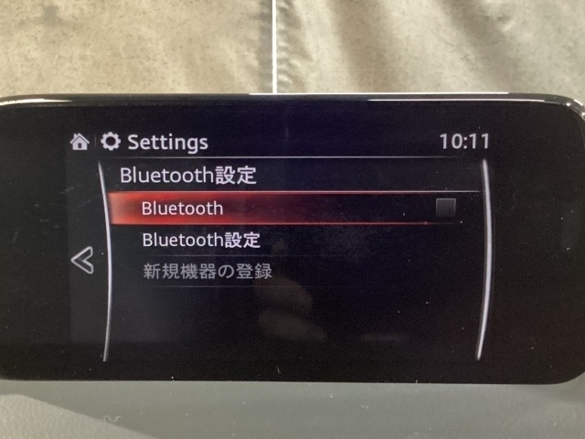 Bluetoothに接続することで、スマートフォンに入っている音楽アプリを車内で楽しめたり、通話が出来ます♪