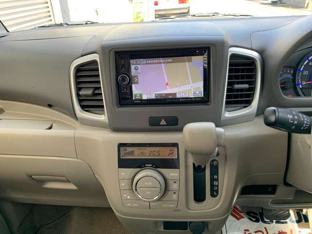操作のし易いスイッチ類