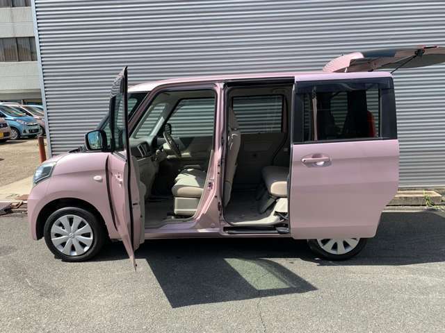 乗り降りし易い大きな開口部