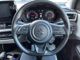 【ステアリング】ハンドルの状態が悪いと運転に集中できませんよね。こちらの車、お気軽にお問い合わせください♪事前に来店予約していただけるとスムーズにご案内させていただきます！！