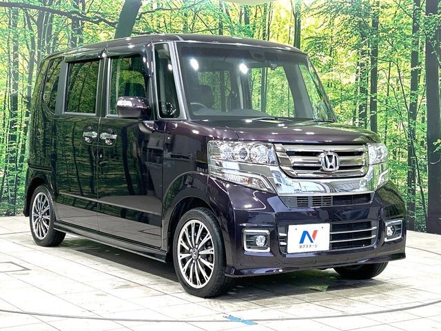 大好評のボディコーティング「弾スプラッシュコート」もご納車までに施工可能。通常のガラスコートと異なる、耐久年数6年の無機質ガラスコーティングが、ボディをキレイな状態に保ってくれます。