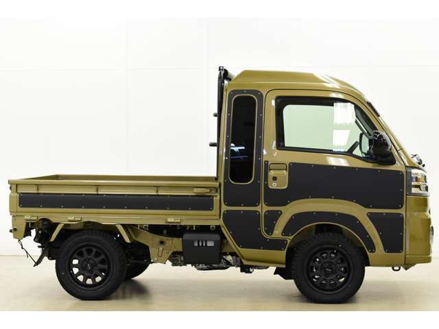 HARD CARGO製品は、信頼のおける国内生産にこだわり、国内の製造工場で徹底された品質管理のもと製造しています。