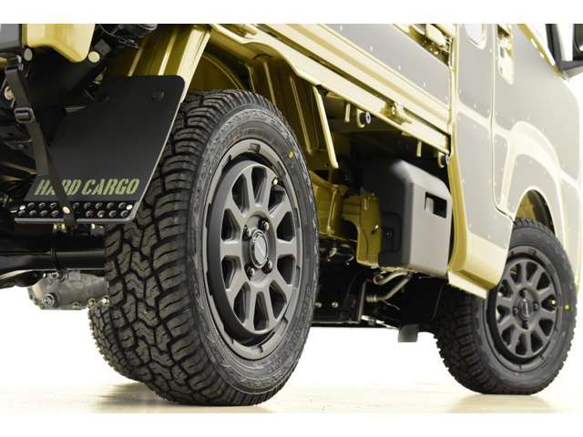 今回のボディーカラーにはこれが似合うでしょう！ハードカーゴ大人気モデルのレンジャー。カラーはショットブラック！