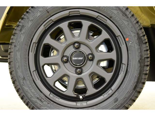 センターキャップはHARDCARGOのロゴ入り！上から下まで全てHARDCARGOで統一！