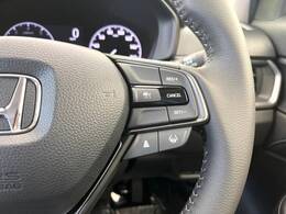 【アダプティブクルーズコントロール】高速道路での長距離走行が楽に！！自動で速度を保つクルーズコントロールが、衝突軽減システムと連携し、前方の車両を感知して車間を保つように速度調節してくれます！！
