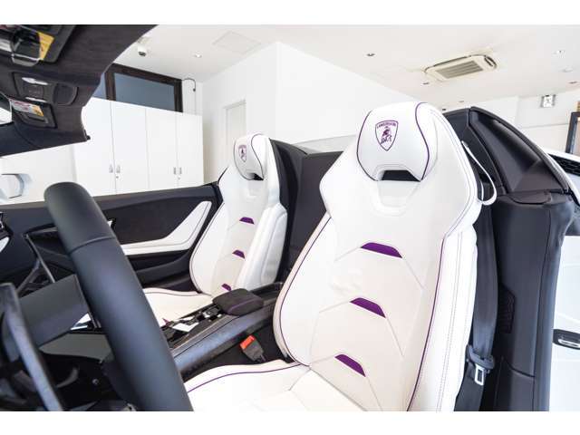 SKY TIMELESSではすべての展示車に第三者機関に(AIS)により厳正な市車両検査を実施し、高品質な車両のみを展示販売しております。
